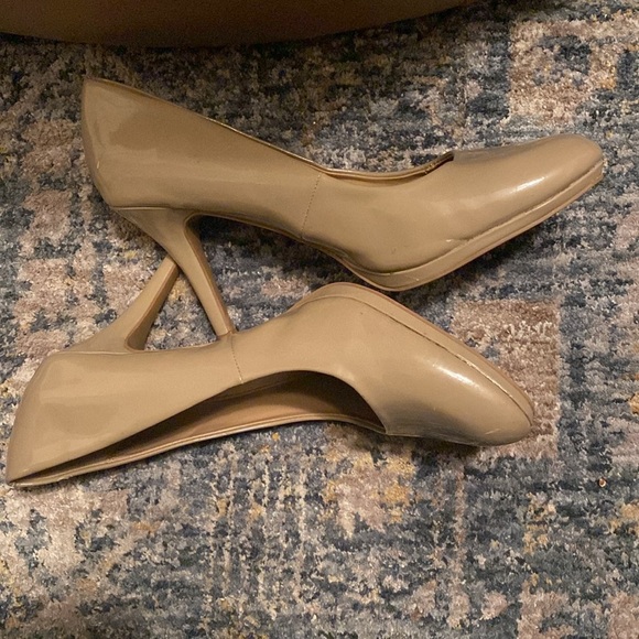 Merona Beige Patent Leather Heels - Picture 1 of 7